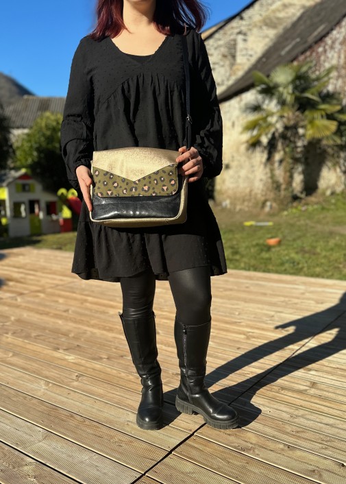 Bonnie - Le sac à bandoulière à motif léopard vert kaki, en simili doré et noir